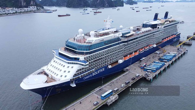 Private Hanoi City tour from Halong International Cruises Port