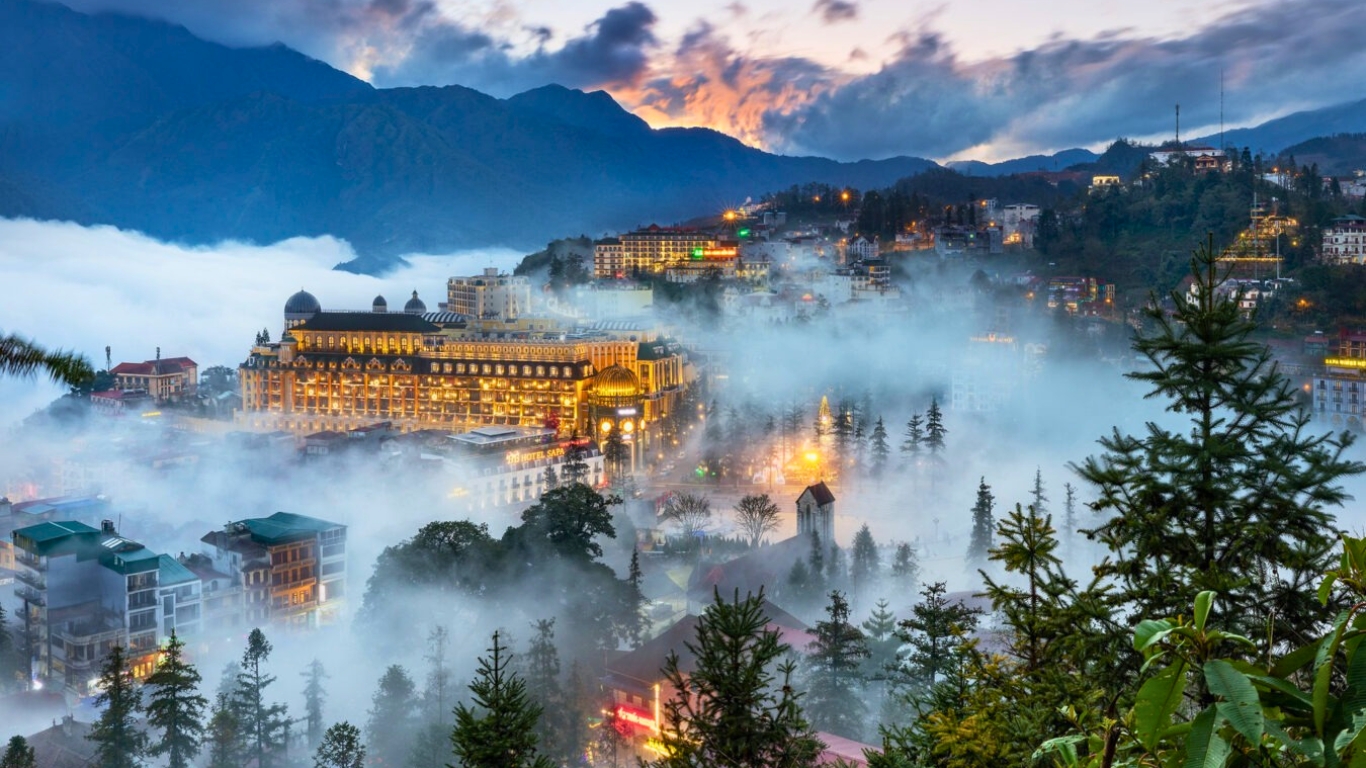 Vietnam 10 days luxury trip from North to South